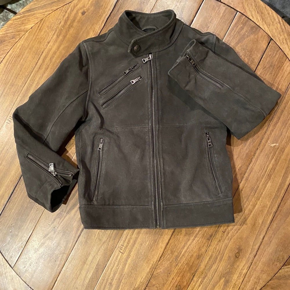 NWOT boys size 7 genuine leather coat. SO GOOD!!